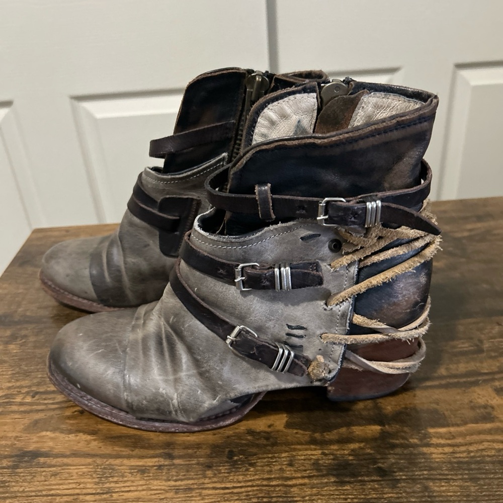 Freebird Crue Leather booties Grey Size 9 - Picture 6 of 10